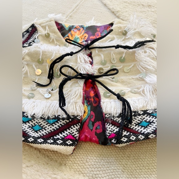 Liboosha Handmade Moroccan Wedding Blanket Jacket Tribal Floral Cream Black 2T - Picture 4 of 10